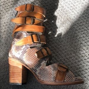 New with box; “Bond” freebird strapping heels